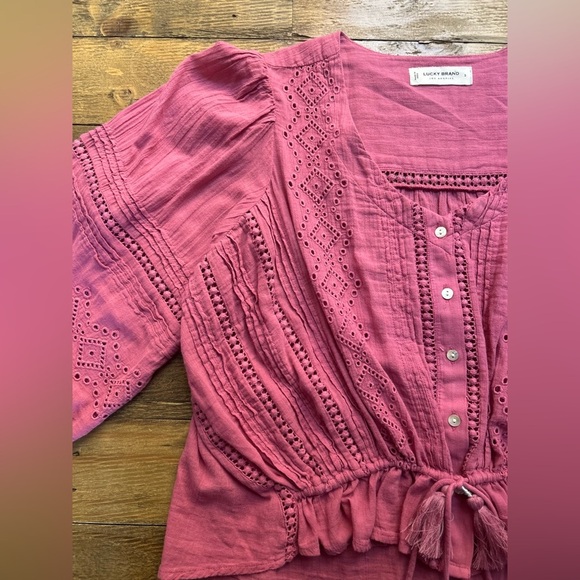 LUCKY BRAND Raspberry Pink Puff Sleeve Blouse with Tassel Tie in the Front Boho - Picture 7 of 12